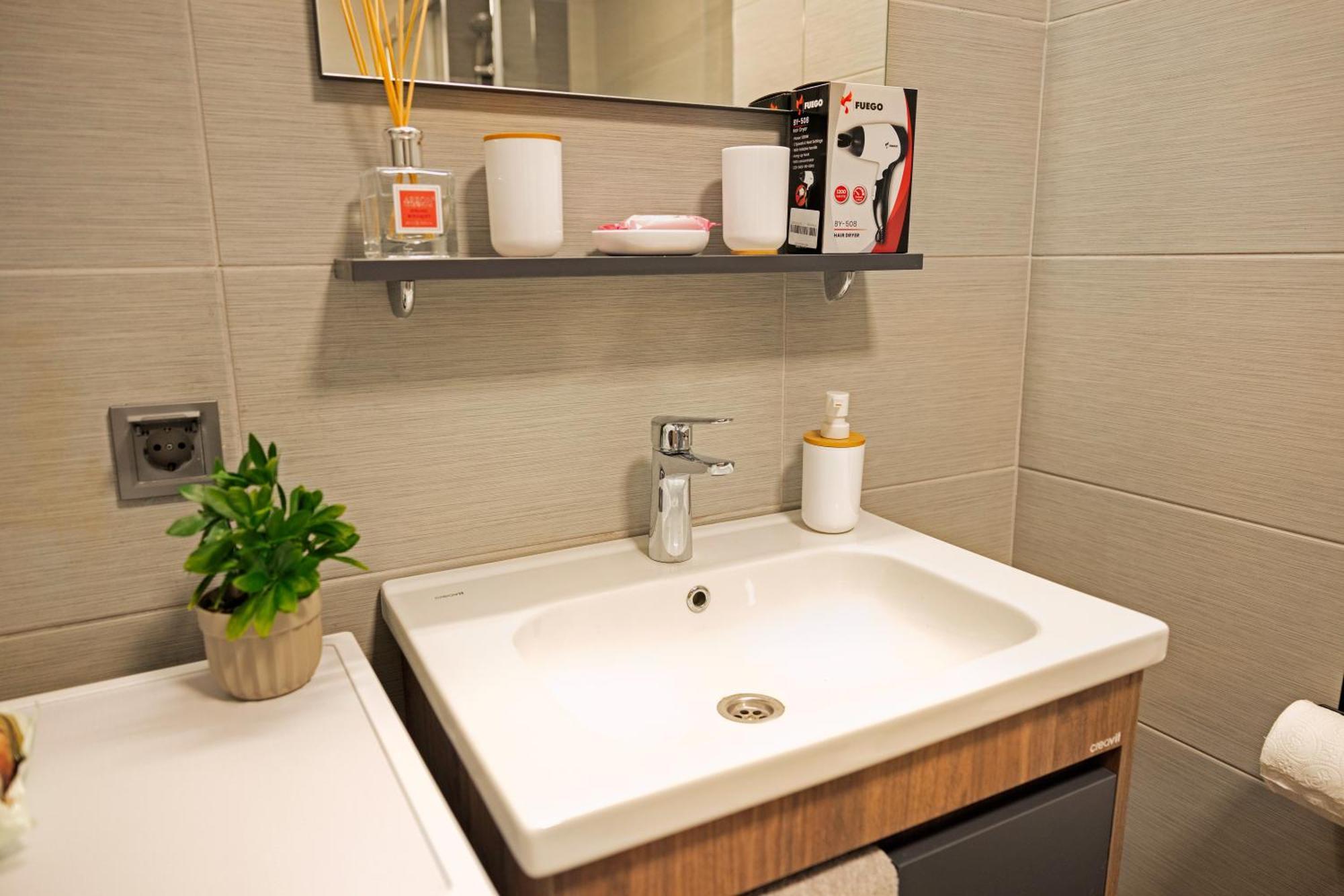 33Rd Floor Twin Apartments In Cevahir Sky City Complex With Pool, Spa, Fitness And Parking Included In Price スコピエ エクステリア 写真