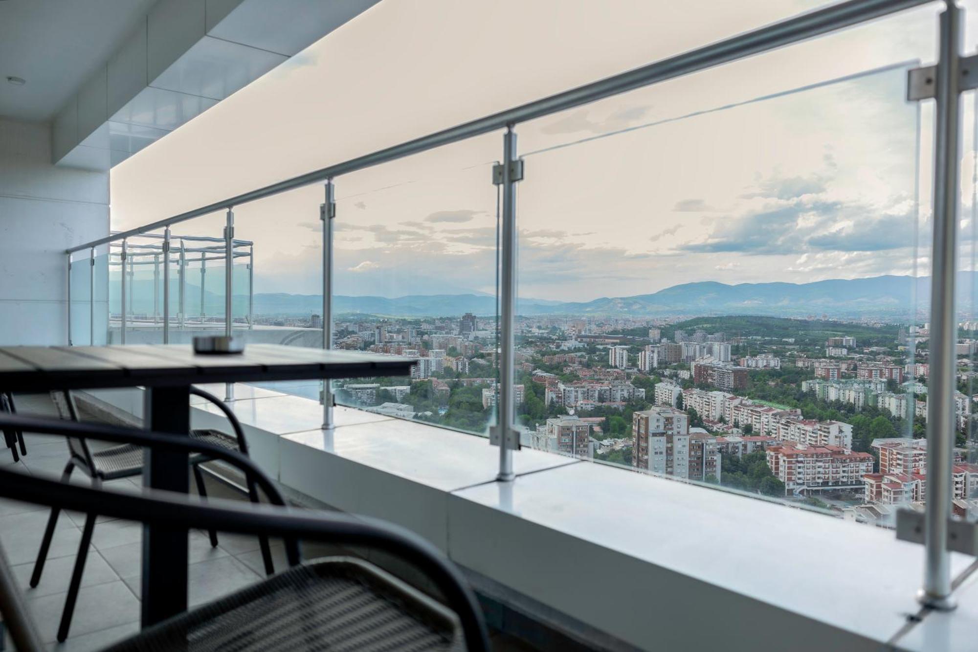 33Rd Floor Twin Apartments In Cevahir Sky City Complex With Pool, Spa, Fitness And Parking Included In Price スコピエ エクステリア 写真