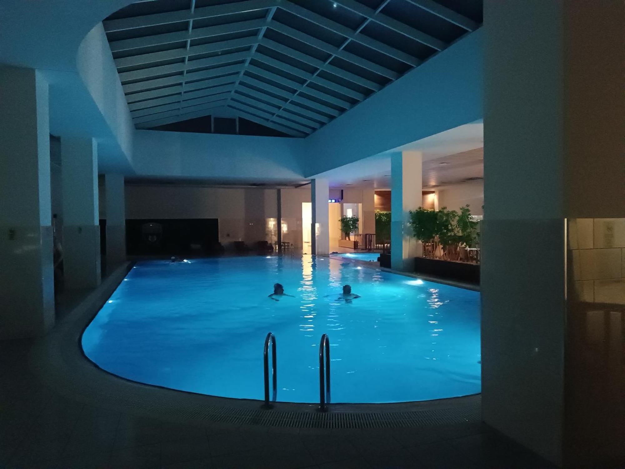 33Rd Floor Twin Apartments In Cevahir Sky City Complex With Pool, Spa, Fitness And Parking Included In Price スコピエ エクステリア 写真